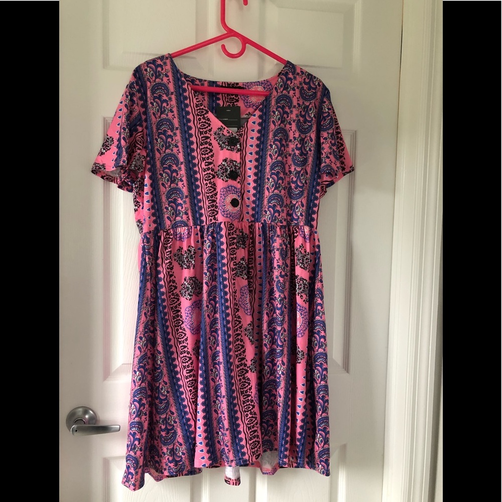 Patterned women’s dress